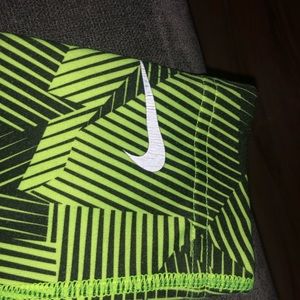 Nike long sleeve shirt size boys L